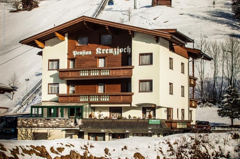 Pension Kreuzjoch ツェル・アム・ツィラー エクステリア 写真