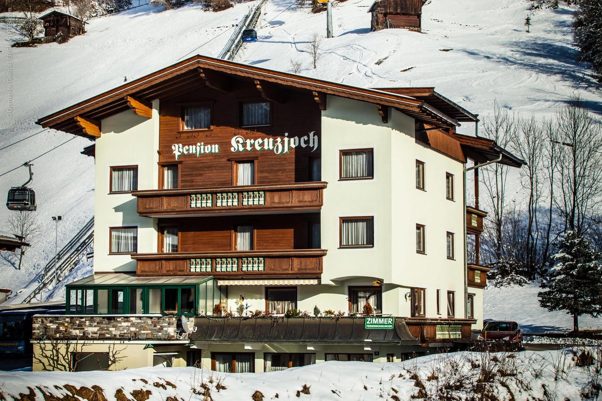Pension Kreuzjoch ツェル・アム・ツィラー エクステリア 写真